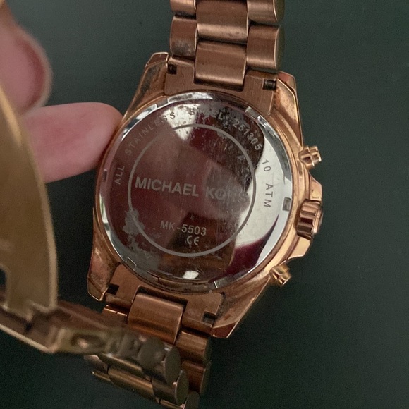 Michael Kors Rose Gold Women’s watch - Picture 3 of 3